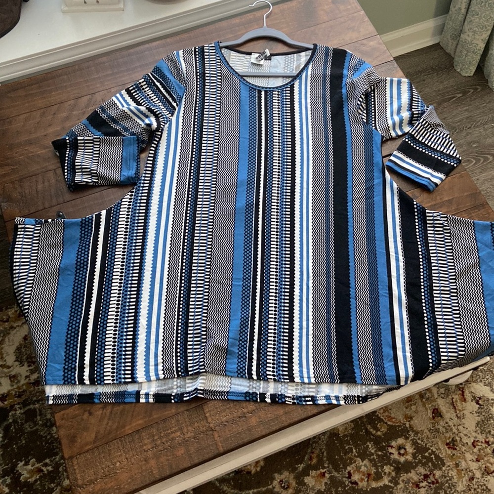 Beyond This Plane Women’s Asymmetrical Tunic Size Large #278 - Picture 9 of 9